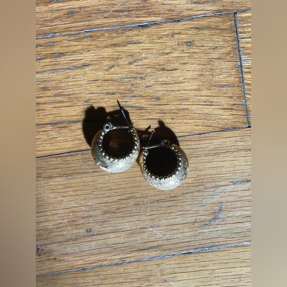 Vintage costume Jewelry Lot - Hoops and Dangles - Picture 5 of 9